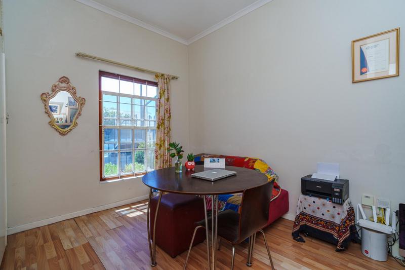 3 Bedroom Property for Sale in Harfield Village Western Cape